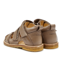 Indlæs billede til gallerivisning Begyndersandal m. velcro, Brun
