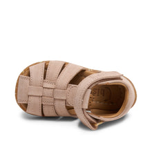 Indlæs billede til gallerivisning Begyndersandal m. velcro, Rose