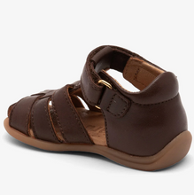 Indlæs billede til gallerivisning Begyndersandal m. velcro, Brun