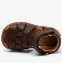 Indlæs billede til gallerivisning Begyndersandal m. velcro, Brun