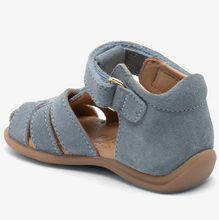 Indlæs billede til gallerivisning Begyndersandal m. velcro, Lyseblå
