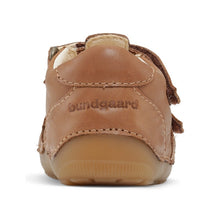 Indlæs billede til gallerivisning Bundgaard begyndersandal med ZERO HEEL og velcrolukning/ Cognac hæl