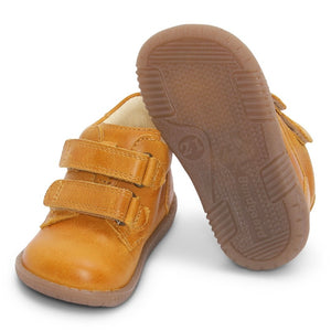 Bundgaard sko med dobbelt velcrolukning og Zero Heel sål/ Gul sål